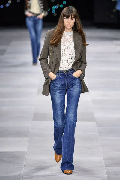 Look 46